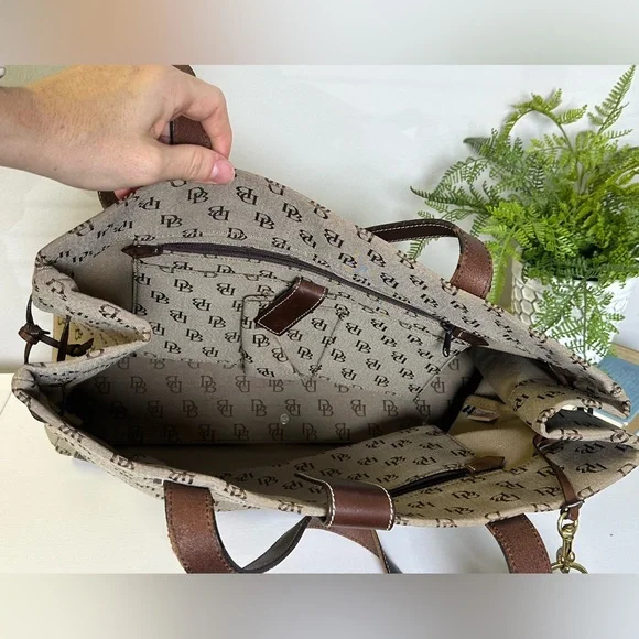 Vintage Dooney & Bourke Anniversary Signature Medium Tote with Leather Trim - Picture 12 of 16